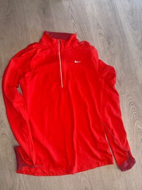 Nike women’s Salmon Quarter-Zip Dri-FIT Pullover